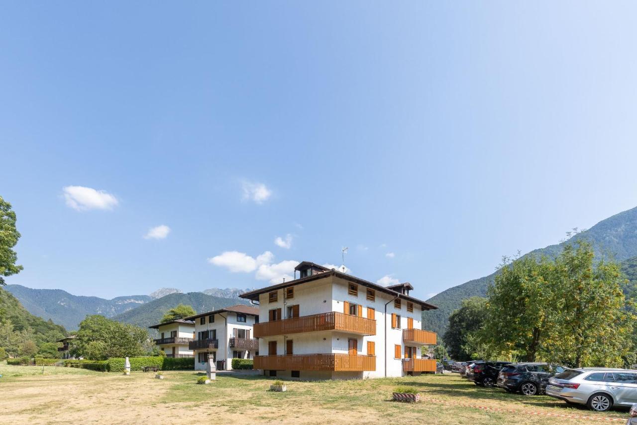 Appartement Casa Lori à Pieve Di Ledro Extérieur photo